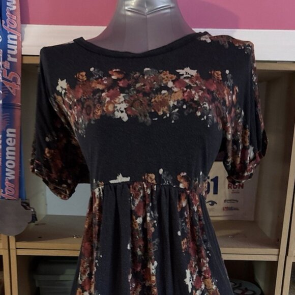 Forever 21 Women’s Floral Blouse, Size M - Picture 1 of 5